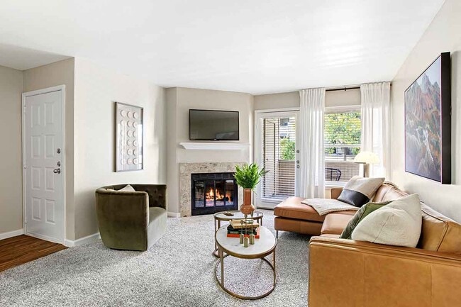 Pines at Marston Lake in Littleton, CO - Foto de edificio - Building Photo