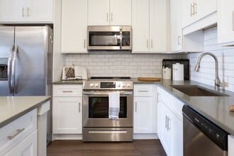 53 West in Oakwood, GA - Building Photo - Building Photo