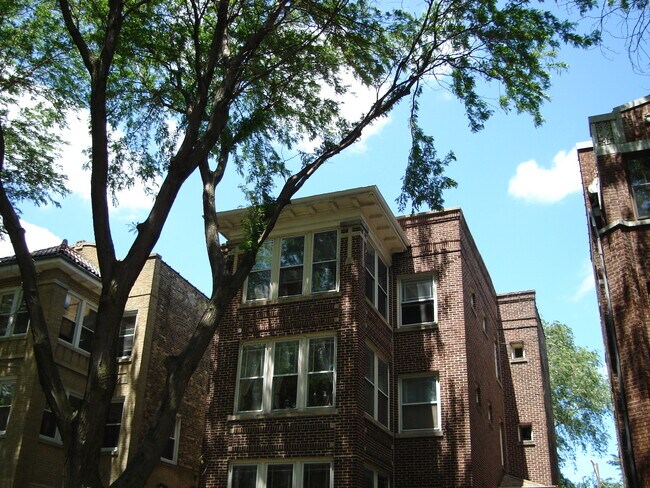 1432 W Jonquil Terrace, Unit 2 in Chicago, IL - Building Photo - Building Photo