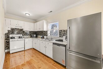 555 Rutledge Ave in Charleston, SC - Foto de edificio - Building Photo