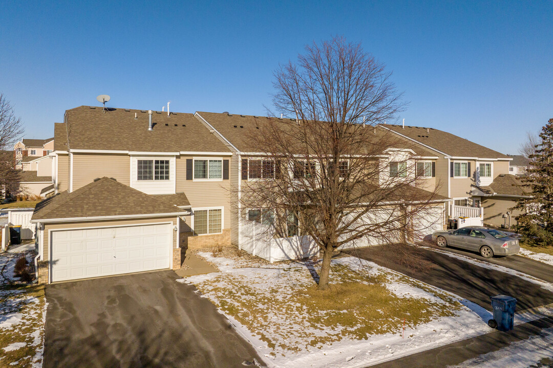 Regatta Court Homes II in Apple Valley, MN - Building Photo