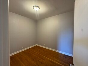 7310 S Dante Ave in Chicago, IL - Building Photo - Building Photo