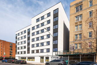 2500 Barker Ave in Bronx, NY - Building Photo - Building Photo