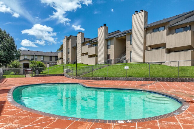 Northview Condominiums in Nacogdoches, TX - Foto de edificio - Building Photo