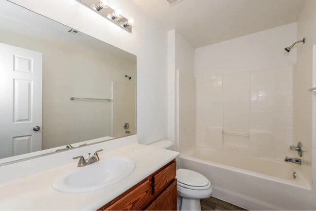 6734 Bravura Ct in Las Vegas, NV - Building Photo - Building Photo