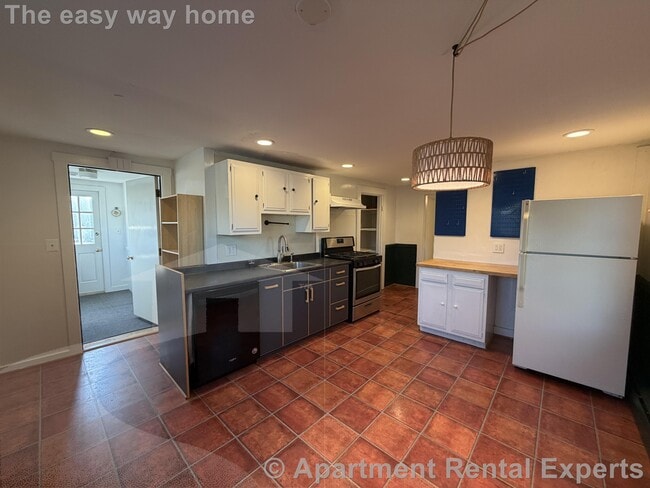 92 Pleasant St