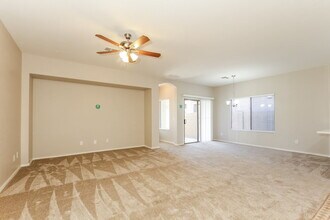 2523 W Amber Sun Dr in Phoenix, AZ - Building Photo - Building Photo