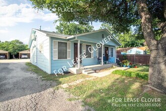 2611 W French Pl in San Antonio, TX - Foto de edificio - Building Photo