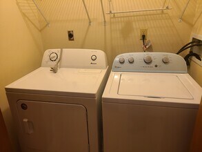 541 Westwinds Dr in Iowa City, IA - Building Photo - Building Photo