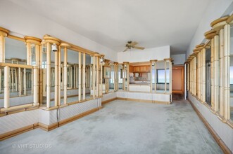 175 E Delaware Pl, Unit 4908 in Chicago, IL - Building Photo - Building Photo