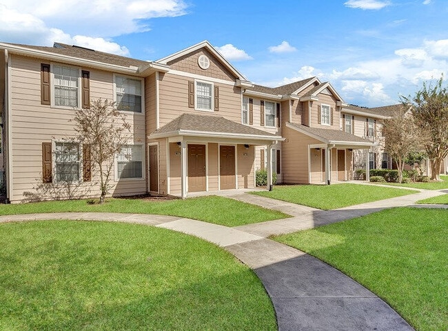 Brittany Bay I in Naples, FL - Building Photo - Building Photo