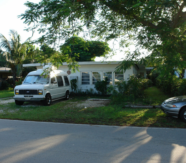 722 NE 15th Ave in Fort Lauderdale, FL - Building Photo - Building Photo