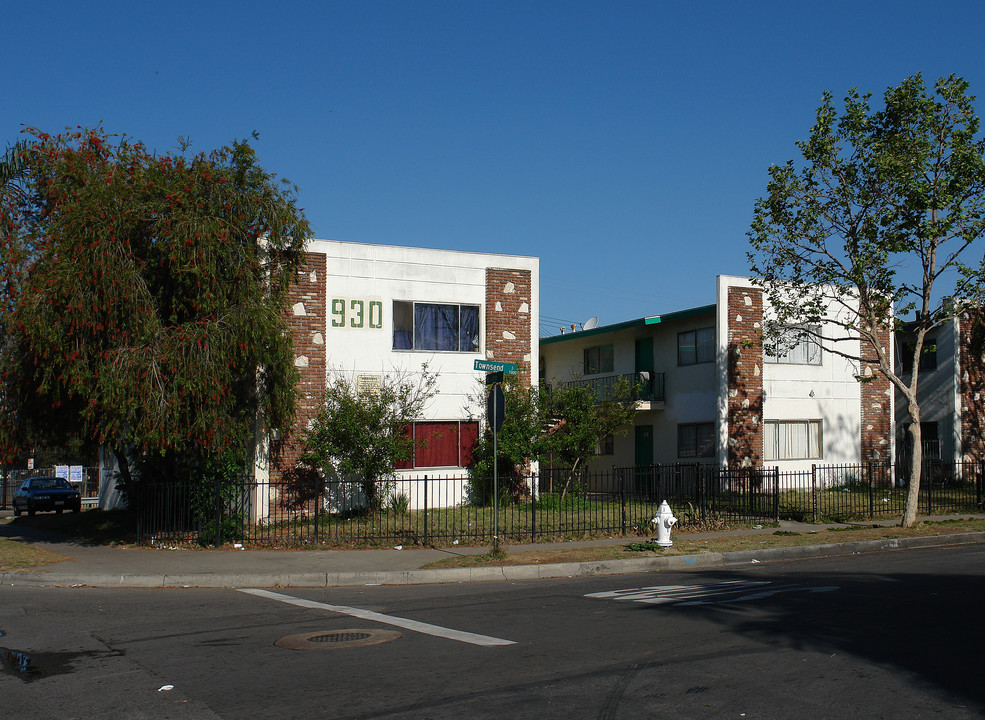 930 S Townsend St in Santa Ana, CA - Building Photo