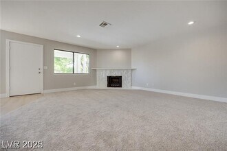 8804 River Pines Ct in Las Vegas, NV - Building Photo - Building Photo