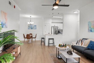 875 W Pecos Rd in Chandler, AZ - Foto de edificio - Building Photo