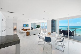 3801 Collins Ave in Miami, FL - Building Photo - Building Photo