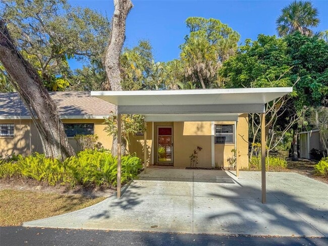 property at 4958 Village Garden Dr