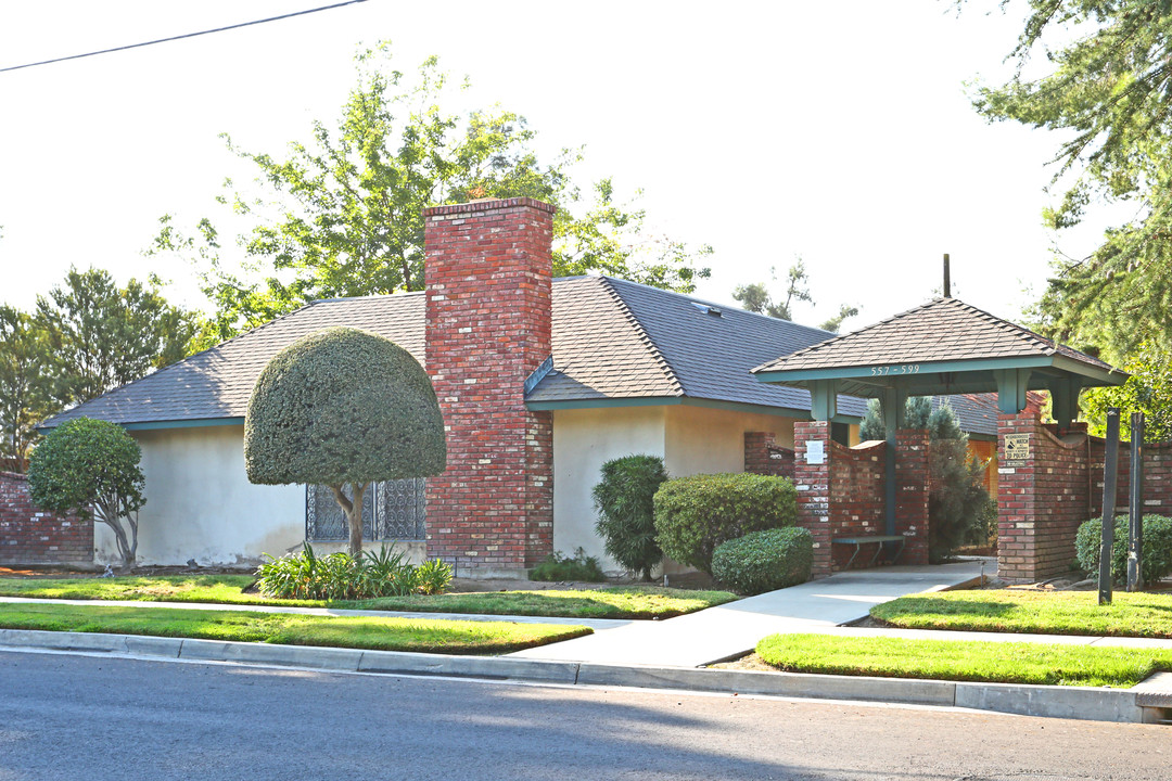 Eden Park Apartment in Fresno, CA - Foto de edificio