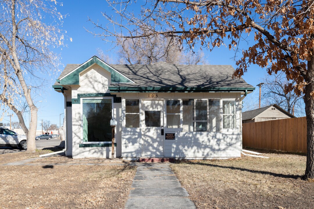 105 E 2nd St in Loveland, CO - Foto de edificio