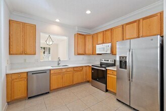 8050 Murano Cir in Palm Beach Gardens, FL - Building Photo - Building Photo