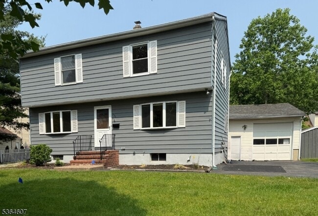 property at 726 Midwood Rd