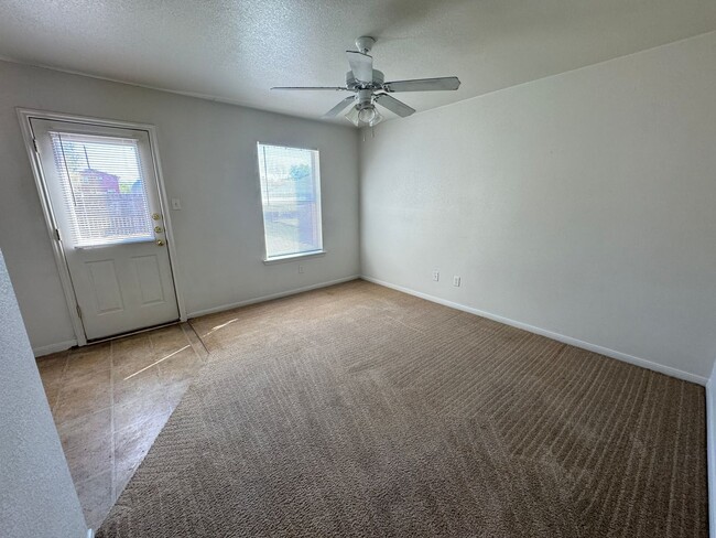 504 Manhattan Dr-Unit -Unit B in Nolanville, TX - Building Photo - Building Photo