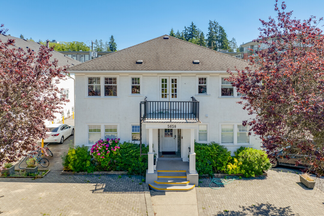 5658 Dalhousie Rd in Vancouver, BC - Building Photo