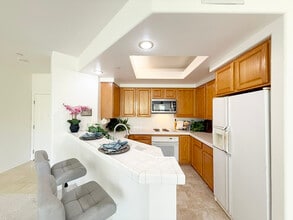 144 S 3rd St, Unit 529 in San Jose, CA - Building Photo - Building Photo