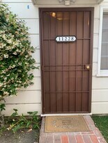 11228 Richland Ave in Los Angeles, CA - Building Photo