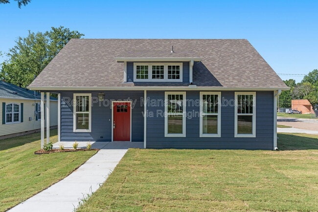 property at 101 E 11th St S