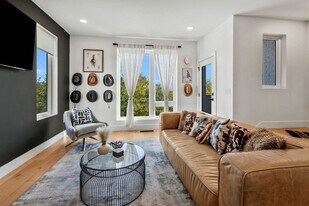 1007 12th Ave N in Nashville, TN - Building Photo