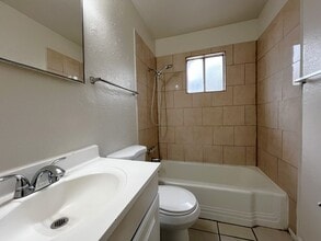 429 Tennessee St NE in Albuquerque, NM - Foto de edificio - Building Photo