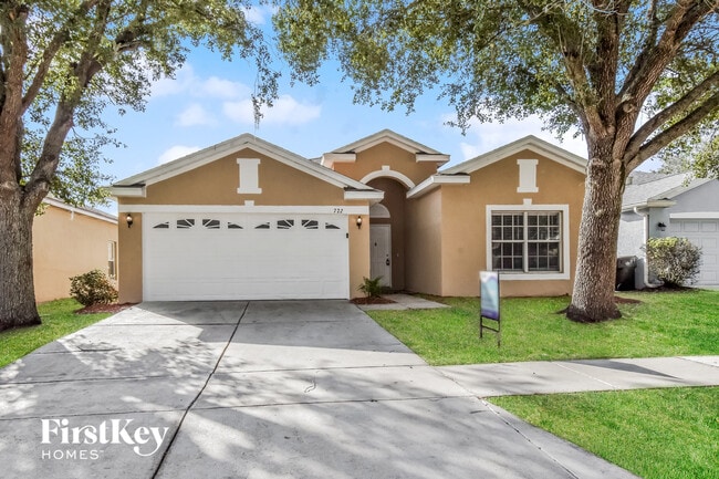property at 722 Parsons Pointe St