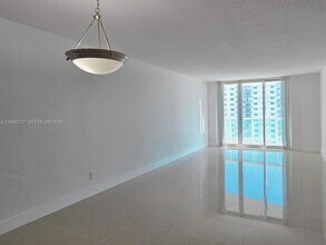 19380 Collins Ave, Unit 1002 in Sunny Isles Beach, FL - Building Photo - Building Photo