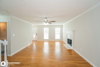 324 Regal Way E in Mcdonough, GA - Building Photo - Building Photo