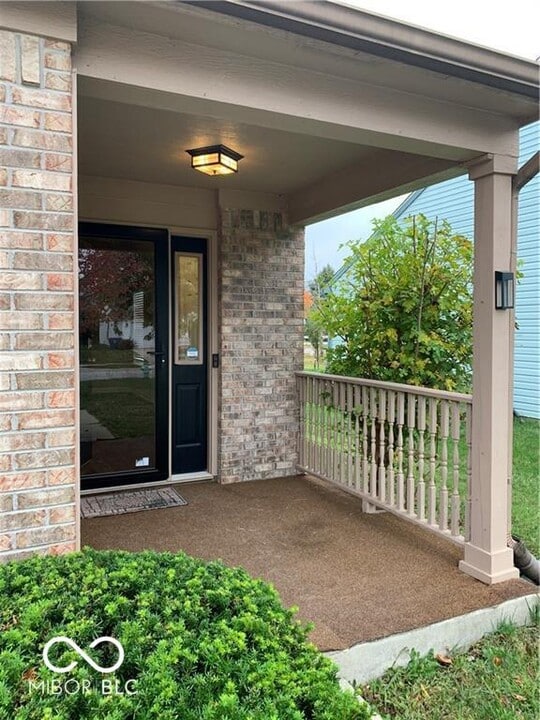 10937 Snowdrop Way in Indianapolis, IN - Building Photo