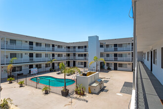 Terraces at Toscana in Sherman Oaks, CA - Building Photo - Other