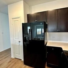 123 Dollars Dr in Jarrell, TX - Foto de edificio - Building Photo