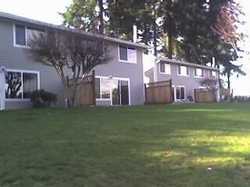 2602 N Wycoff Apartments