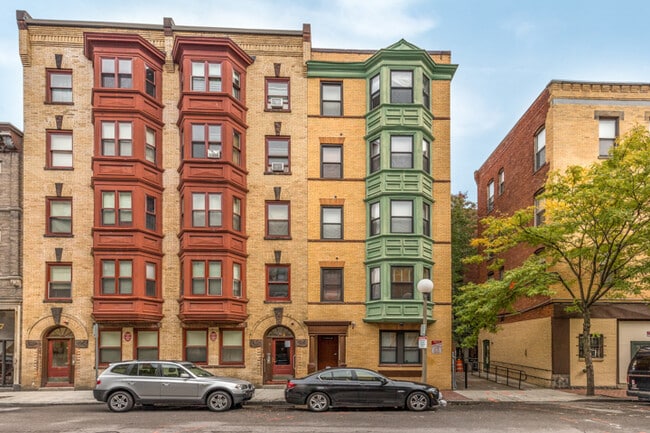 property at 31 Cunard St