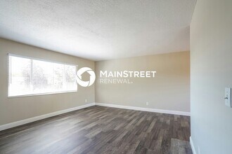 348 W 2400 S in Clearfield, UT - Building Photo - Building Photo