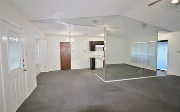 1019 Cedar Run Dr in Duncanville, TX - Building Photo - Building Photo