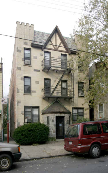 30 Chestnut St in Brooklyn, NY - Foto de edificio