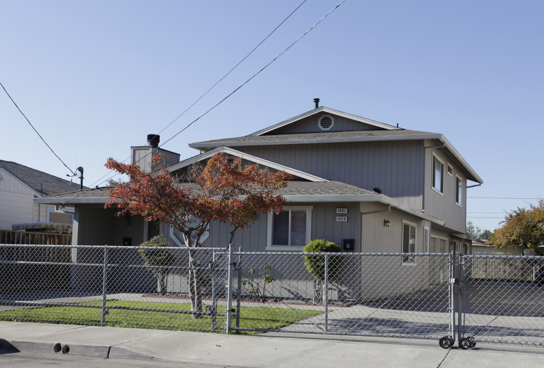 1659 Thrush St in San Leandro, CA - Building Photo