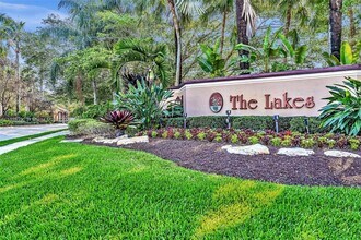 794 Lake Blvd in Weston, FL - Building Photo - Building Photo