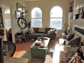 2 Ware St, Unit 403 in Cambridge, MA - Building Photo