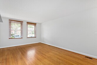 4218 35th St S, Unit #A2 in Arlington, VA - Building Photo - Building Photo