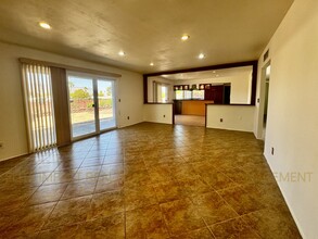 9103 E Holmes St in Tucson, AZ - Building Photo - Building Photo