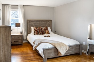 193 Thistle Lea in Buffalo, NY - Building Photo - Building Photo