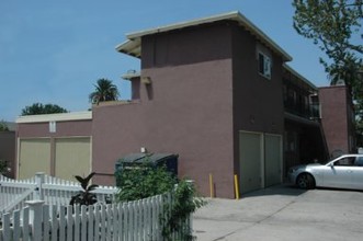 Hellman Apartments in Long Beach, CA - Building Photo - Building Photo